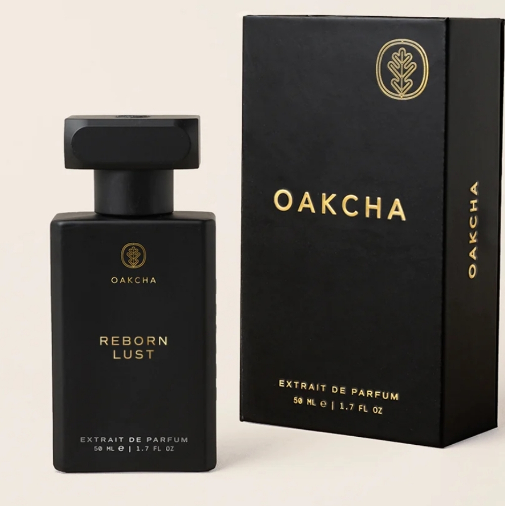 Oakcha" Reborn Lust" 50 ML  Inspired By: Viktor & Rolf's Flowerbomb